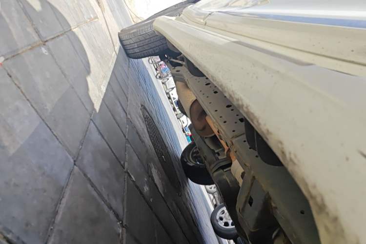 Used Toyota Prado 2016 2700 TX 7-Seater Middle East Version Chassis Front Right