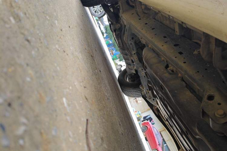 Used Toyota Prado 2016 2700 TX 7-Seater Middle East Version Chassis Rear Left