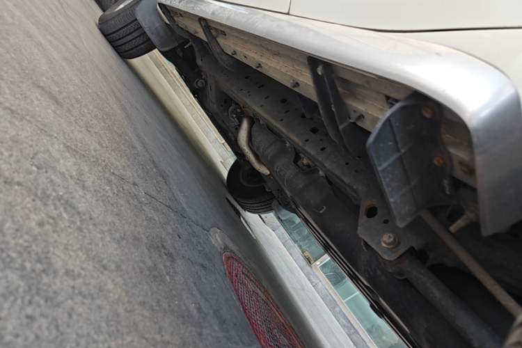 Used Toyota Prado 2016 3.5L Automatic TX-L Chassis Rear Left