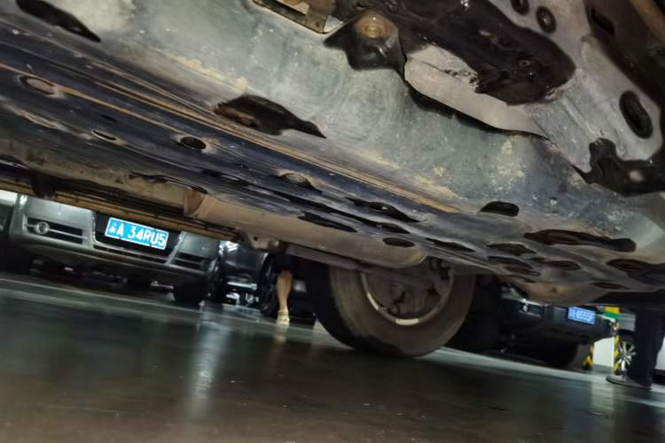 Used Toyota Prado 2016 3.5L Automatic TX-L Chassis Rear Left
