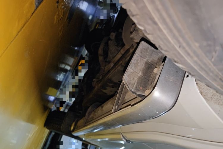 Used Toyota Prado 2016 3.5L Automatic TX-L Chassis Rear Right