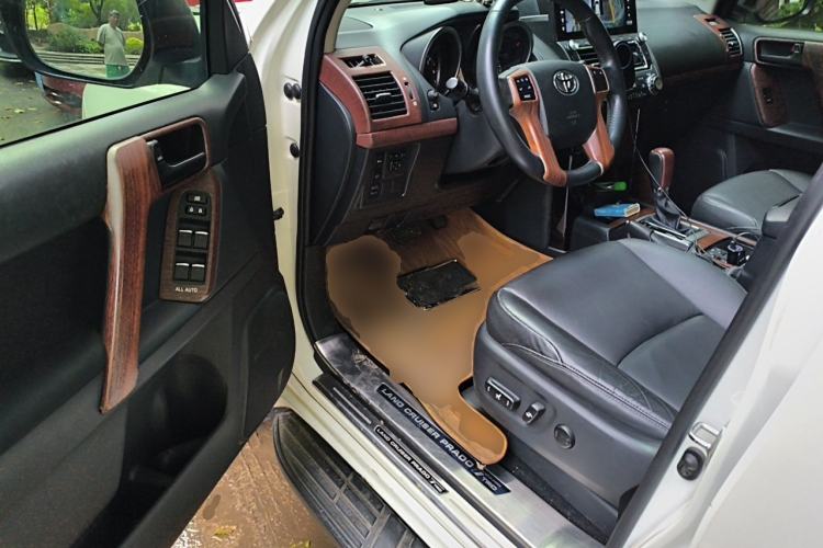 Used Toyota Prado 2016 2.7L Automatic Luxury Edition Driver Seat