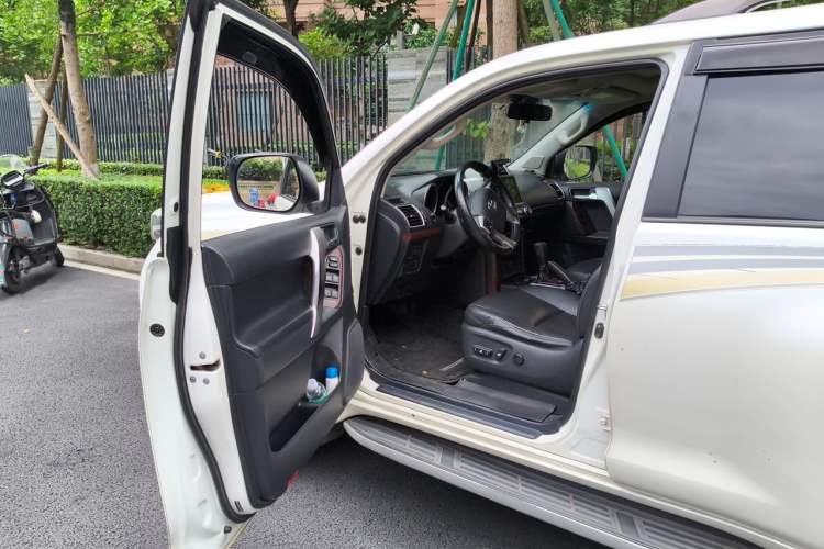 Used Toyota Prado 2016 3.5L Automatic TX-L NAVI Driver Seat