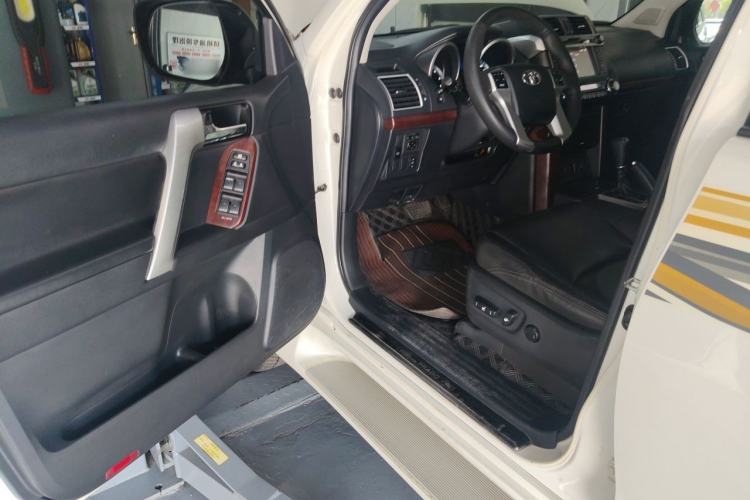 Used Toyota Prado 2016 3.5L Automatic TX-L Driver Seat
