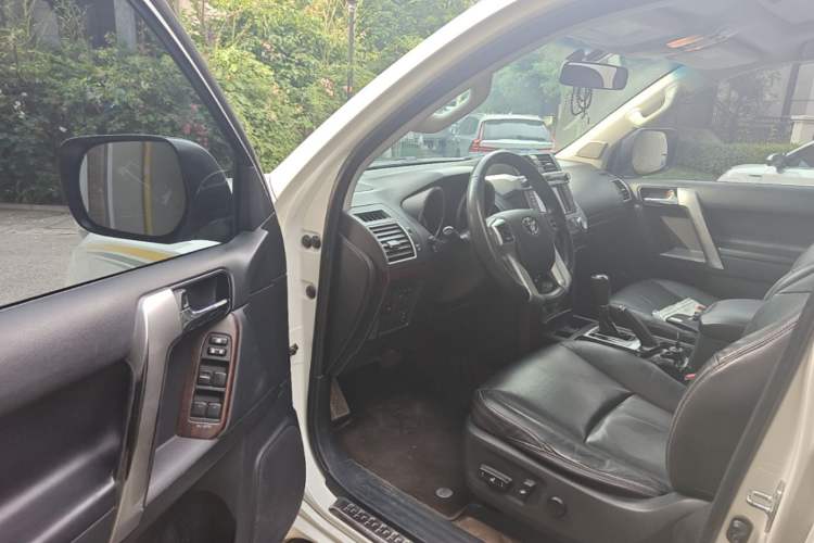 Used Toyota Prado 2016 3.5L Automatic TX-L Driver Seat