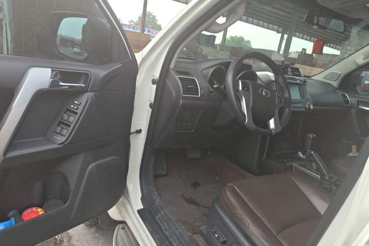Used Toyota Prado 2016 3.5L Automatic TX-L Driver Seat