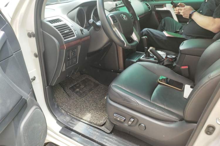 Used Toyota Prado 2016 3.5L Automatic TX-L NAVI Driver Seat