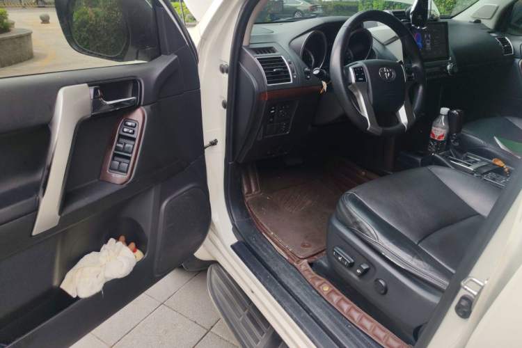 Used Toyota Prado 2016 3.5L Automatic TX-L NAVI Driver Seat