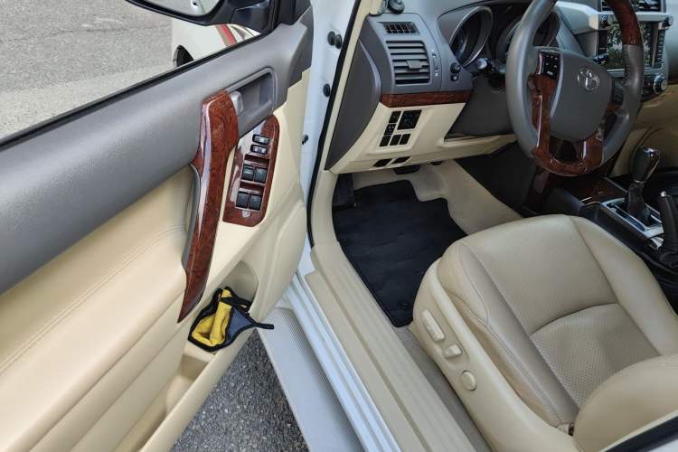 Used Toyota Prado  Driver Seat