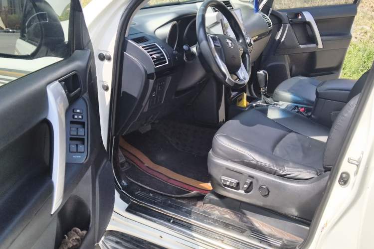 Used Toyota Prado 2016 2.7L Automatic Standard Edition Driver Seat