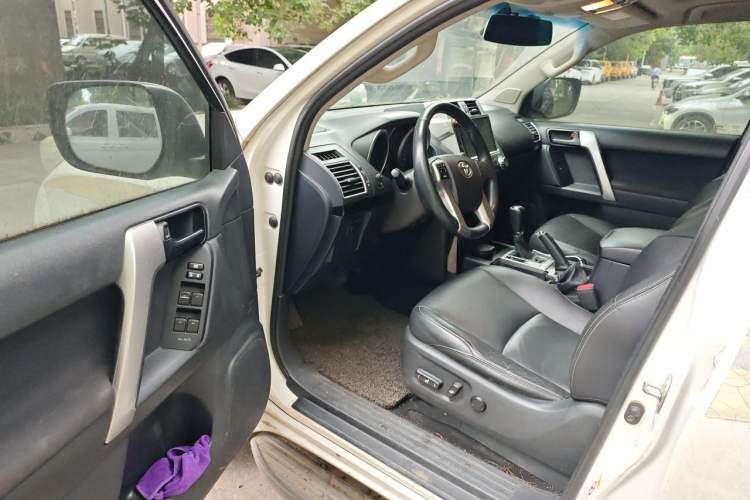 Used Toyota Prado 2016 2.7L Automatic Standard Edition Driver Seat