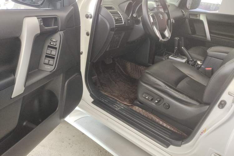 Used Toyota Prado 2016 2.7L Automatic Standard Edition Driver Seat