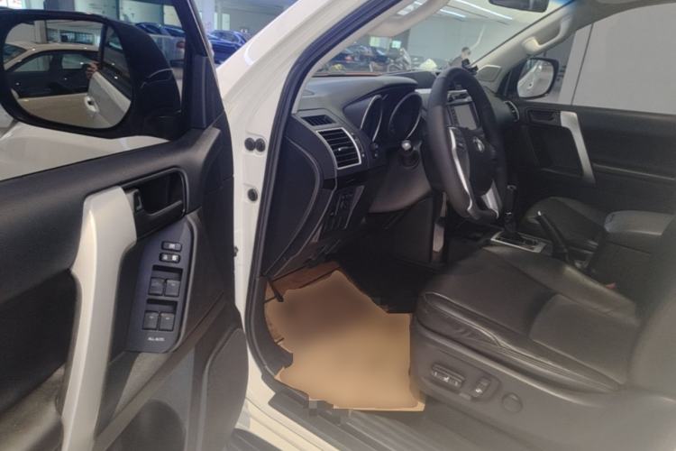 Used Toyota Prado 2016 2.7L Automatic Luxury Edition Driver Seat
