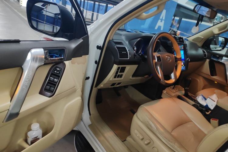 Used Toyota Prado 2016 3.5L Automatic TX-L Driver Seat