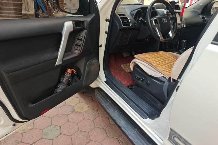 Used Toyota Prado 2016 2.7L Automatic Standard Edition Driver Seat