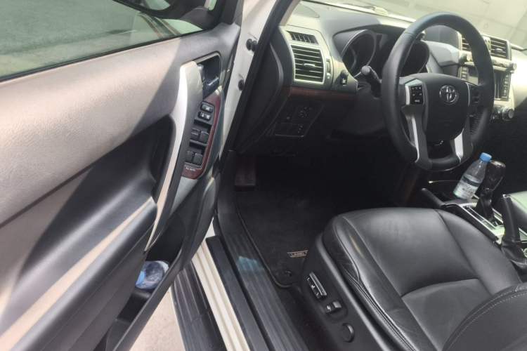 Used Toyota Prado 2016 3.5L Automatic TX-L NAVI Driver Seat
