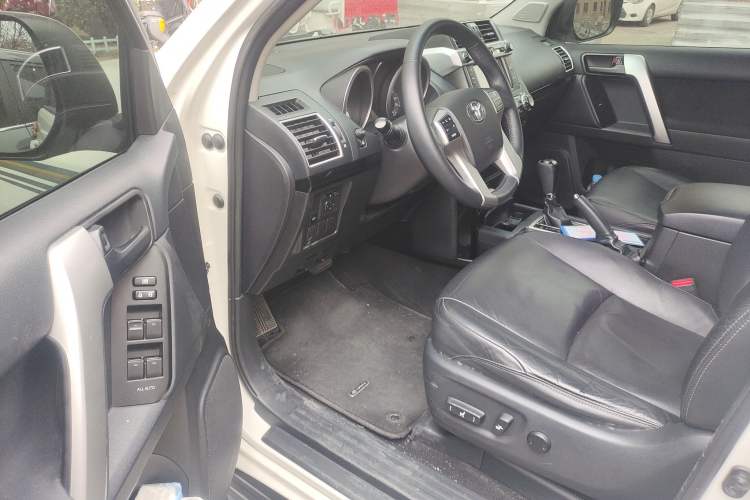 Used Toyota Prado 2016 2.7L Automatic Luxury Edition Driver Seat