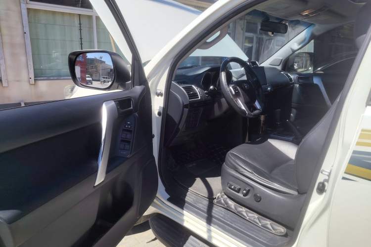 Used Toyota Prado 2016 2.7L Automatic Standard Edition Driver Seat