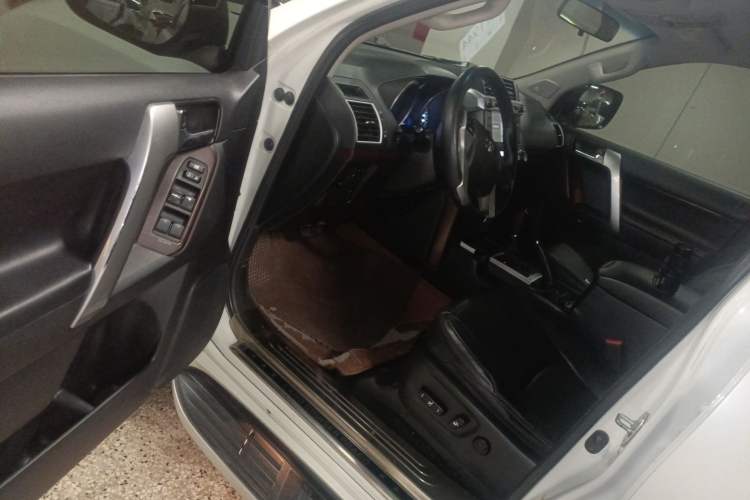 Used Toyota Prado 2016 3.5L Automatic TX-L NAVI Driver Seat