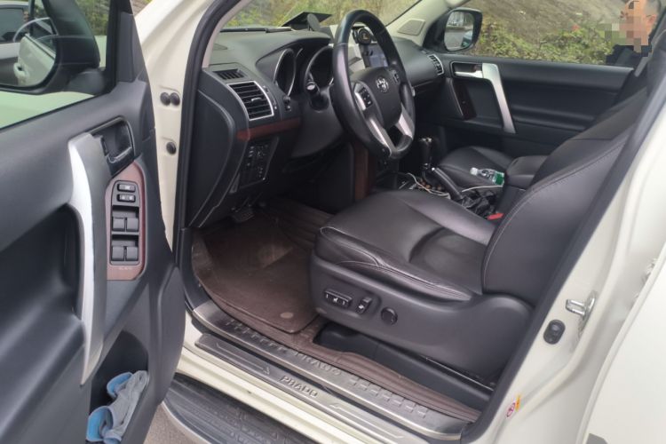 Used Toyota Prado 2016 3.5L Automatic TX-L Driver Seat