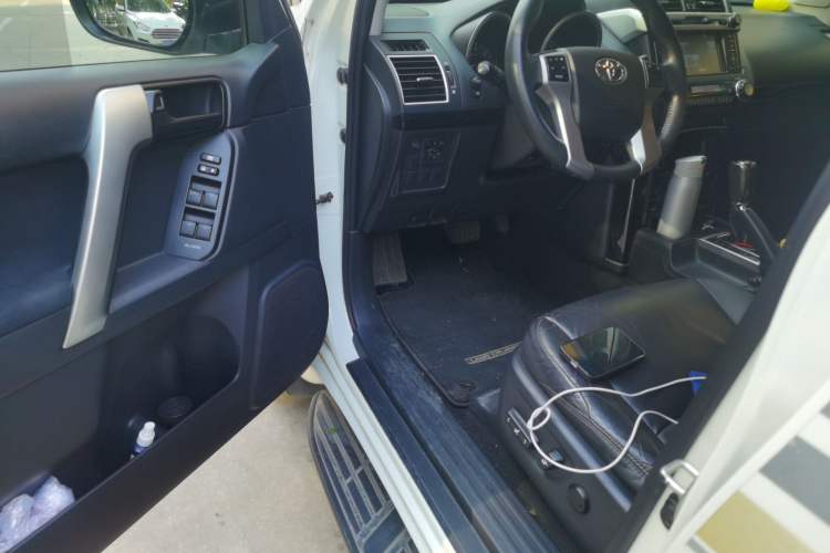 Used Toyota Prado 2016 2.7L Automatic Standard Edition Driver Seat