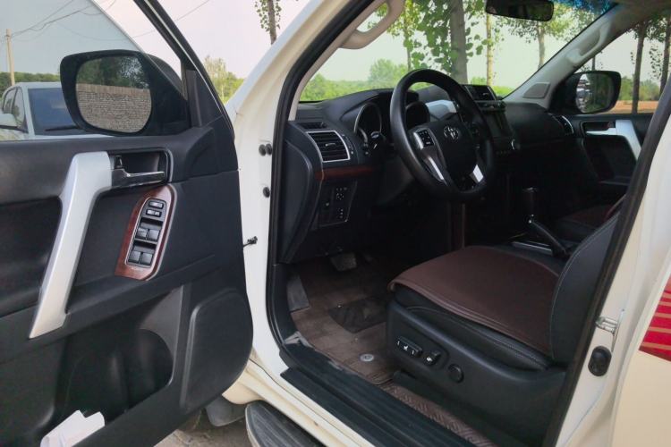 Used Toyota Prado 2016 3.5L Automatic TX-L Driver Seat