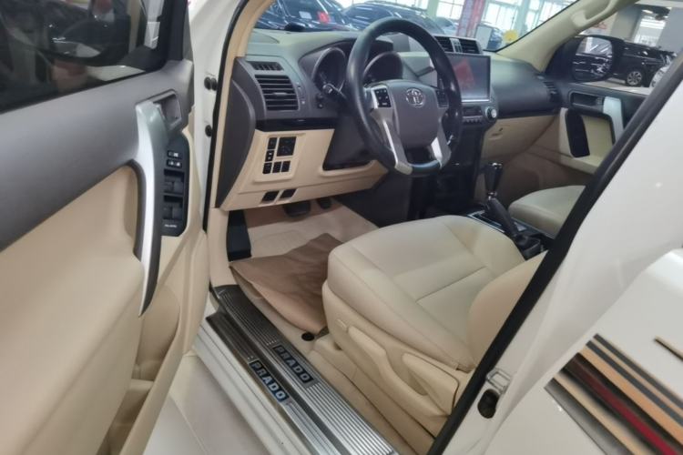 Used Toyota Prado 2016 2700 Middle East Version Driver Seat