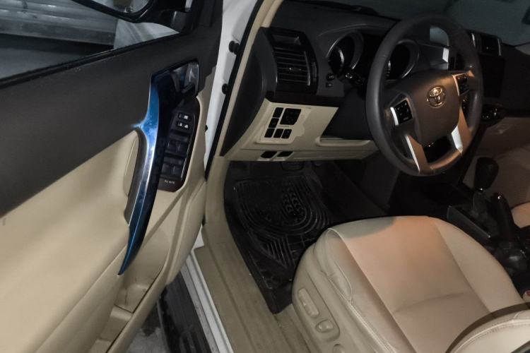 Used Toyota Prado 2016 3.5L Automatic TX-L Driver Seat
