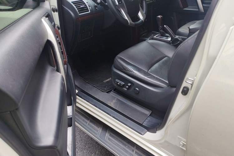 Used Toyota Prado 2016 3.5L Automatic TX-L Driver Seat