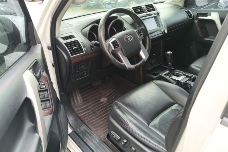 Used Toyota Prado 2016 3.5L Automatic TX-L Driver Seat