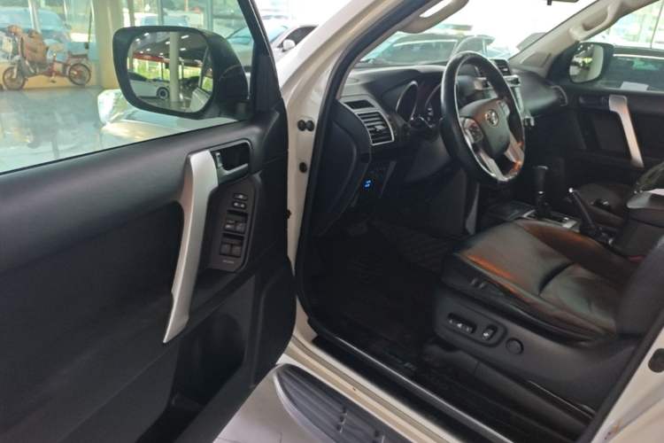Used Toyota Prado 2016 2.7L Automatic Standard Edition Driver Seat