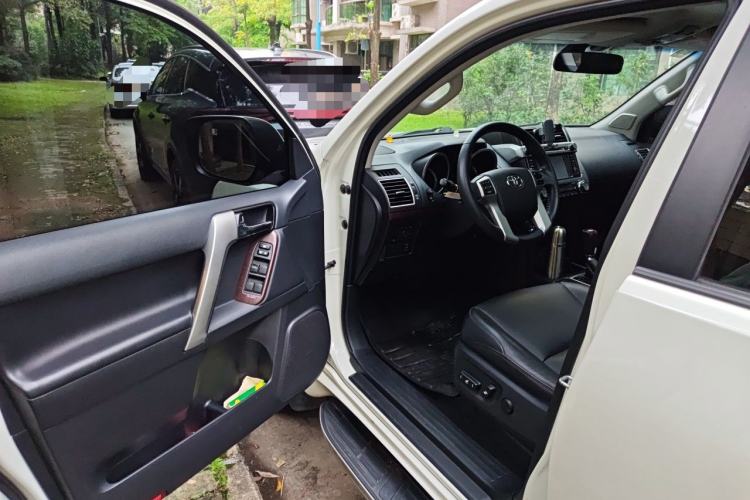 Used Toyota Prado 2016 3.5L Automatic TX-L Driver Seat