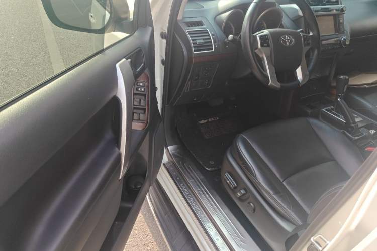 Used Toyota Prado 2016 3.5L Automatic TX-L NAVI Driver Seat