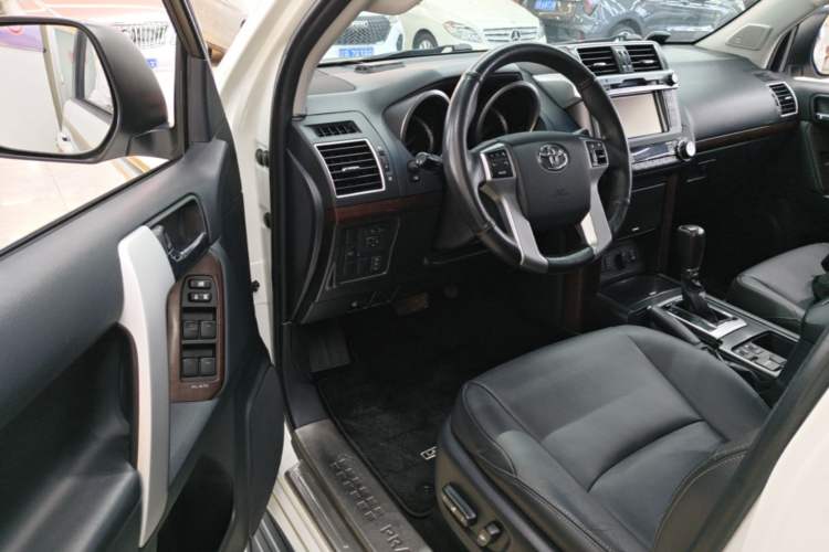 Used Toyota Prado 2016 3.5L Automatic TX-L NAVI Driver Seat
