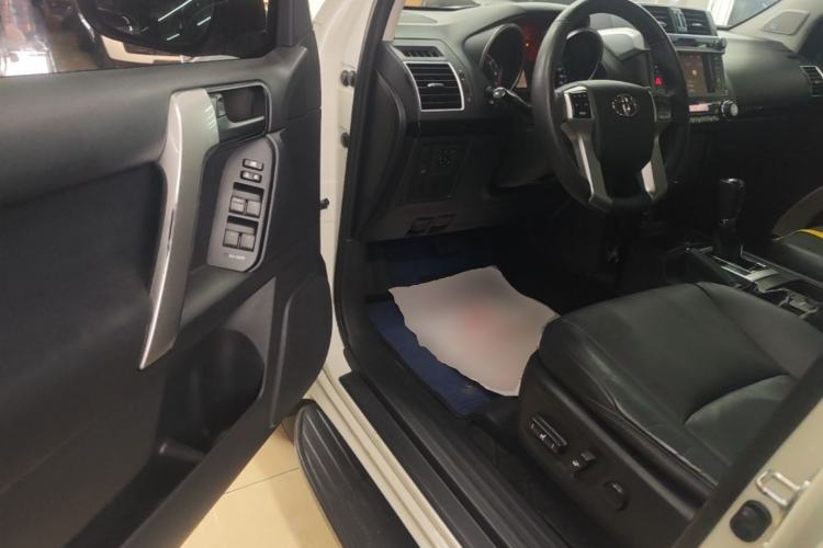 Used Toyota Prado 2016 2.7L Automatic Luxury Edition Driver Seat