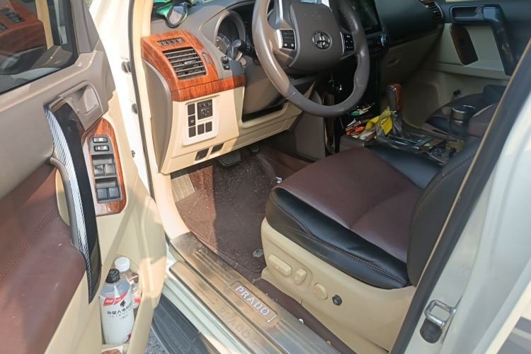 Used Toyota Prado 2016 2.7L Automatic Luxury Edition Driver Seat