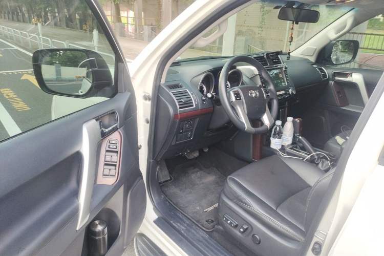 Used Toyota Prado 2016 3.5L Automatic TX-L Driver Seat