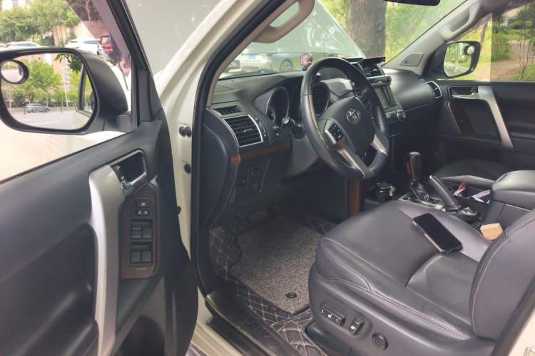 Used Toyota Prado 2016 3.5L Automatic TX-L NAVI Driver Seat