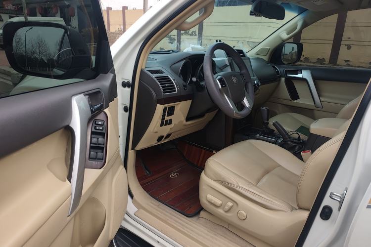 Used Toyota Prado 2016 3.5L Automatic TX-L Driver Seat