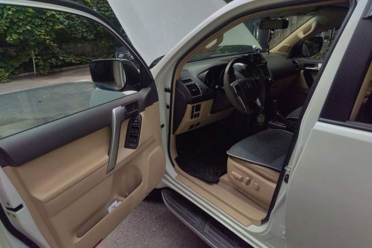 Used Toyota Prado 2016 3.5L Automatic TX-L Driver Seat
