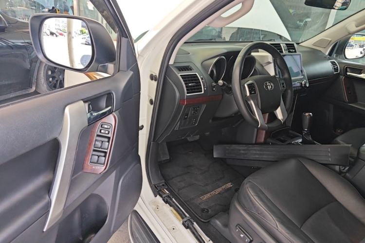 Used Toyota Prado 2016 3.5L Automatic TX-L Driver Seat