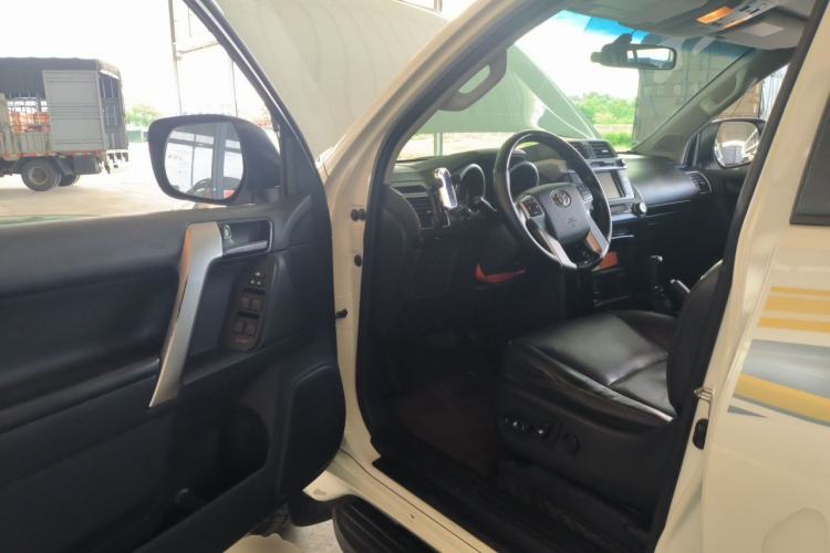 Used Toyota Prado 2016 2.7L Automatic Luxury Edition Driver Seat