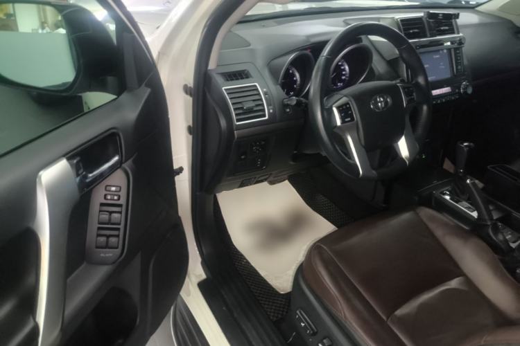 Used Toyota Prado 2016 3.5L Automatic TX-L Driver Seat