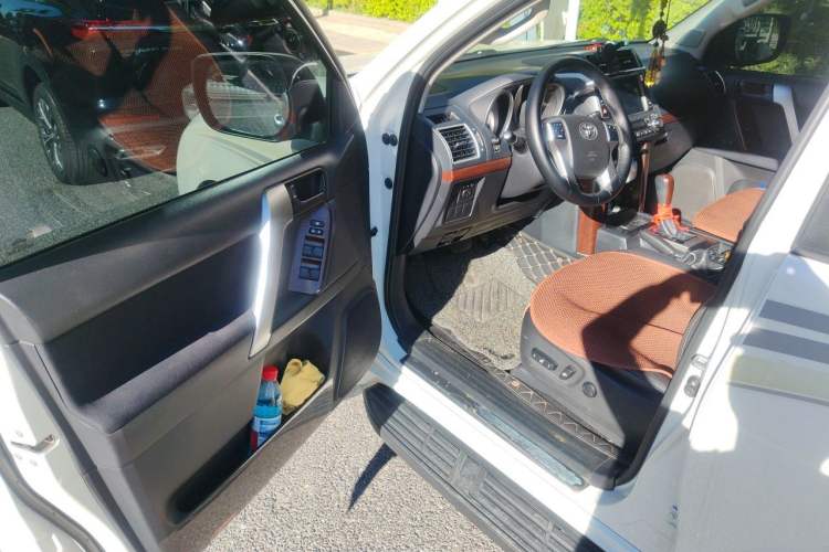 Used Toyota Prado 2016 2.7L Automatic Standard Edition Driver Seat