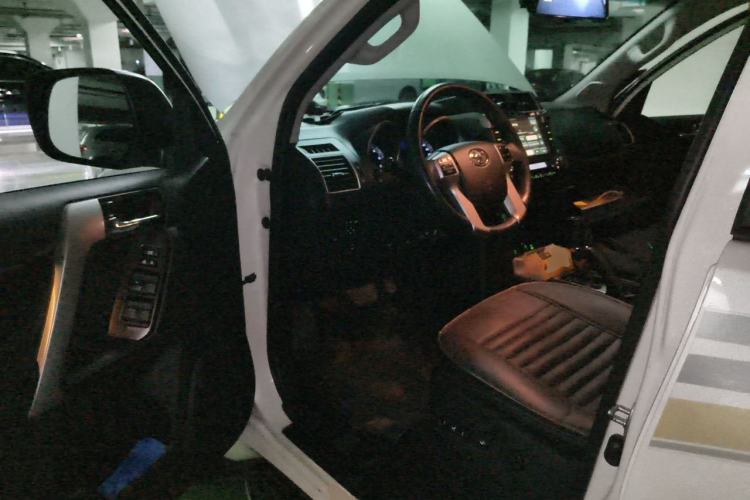 Used Toyota Prado 2016 3.5L Automatic TX-L Driver Seat