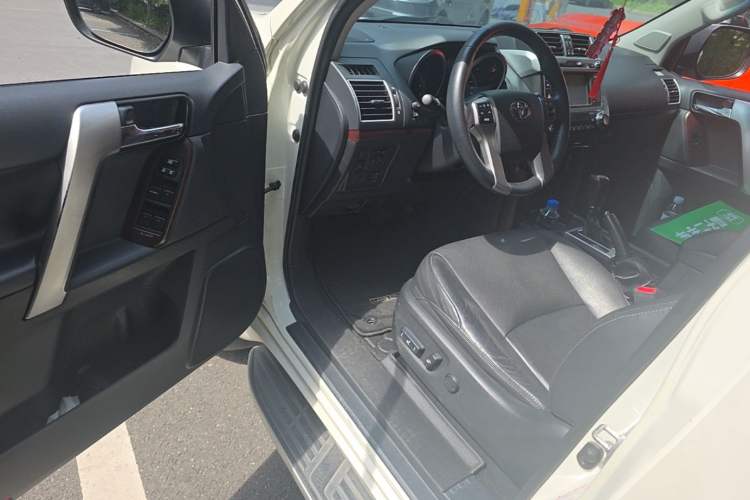 Used Toyota Prado 2016 3.5L Automatic TX-L Driver Seat