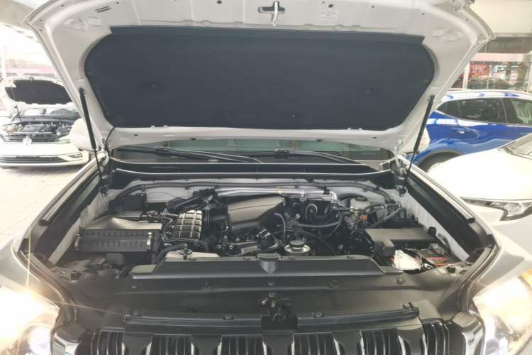 Used Toyota Prado 2016 2.7L Automatic Luxury Edition Engine Bay