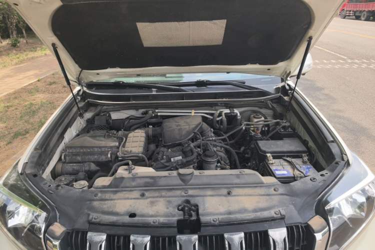 Used Toyota Prado  Engine Bay