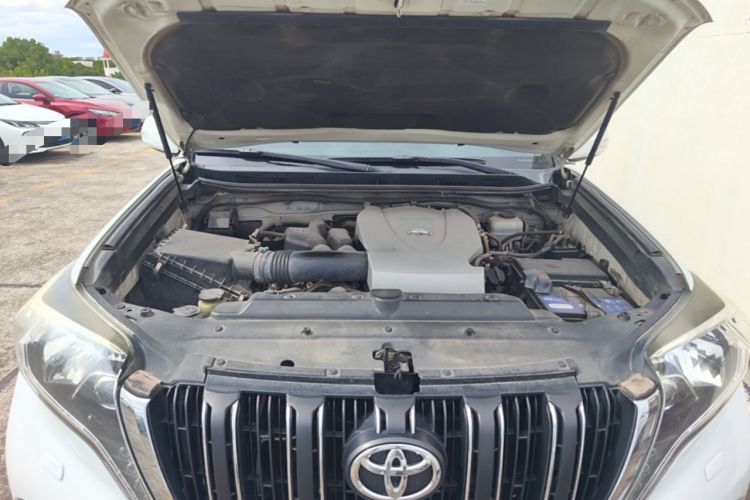Used Toyota Prado 2016 3.5L Automatic TX-L Engine Bay