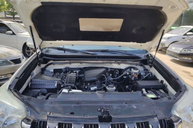 Used Toyota Prado 2016 2.7L Automatic Standard Edition Engine Bay